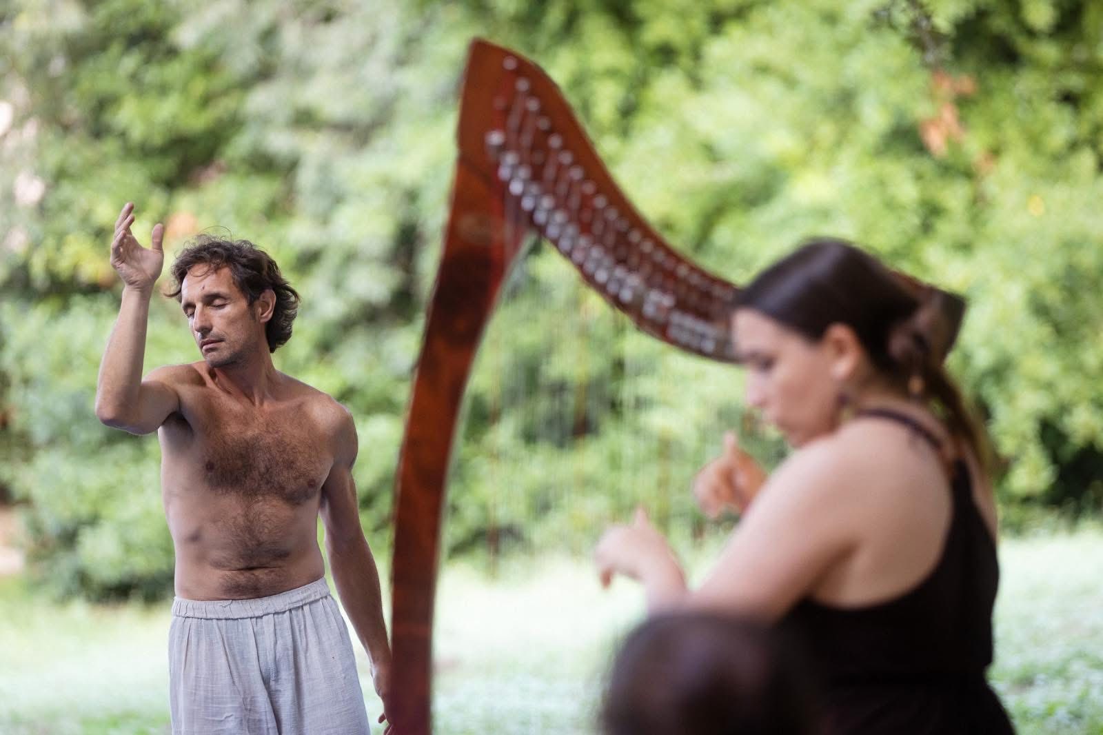 Premio Cambiare 2025: alla performance “Lull/Cullare” di Giuseppe Comuniello e Marilia Caso al Festival Fuori Posto